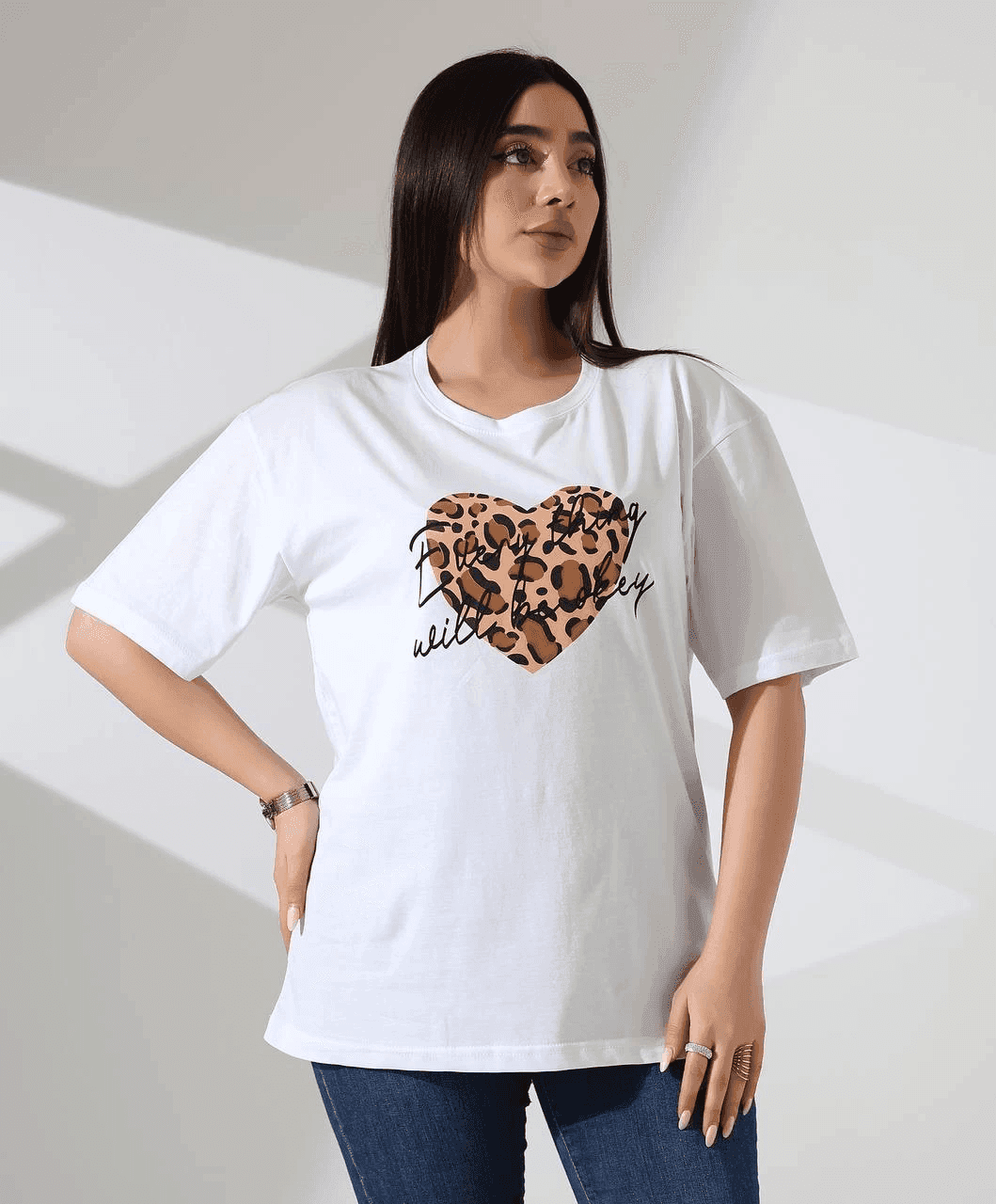 Leopar kalp baskılı tişört - Özer&Hermin
