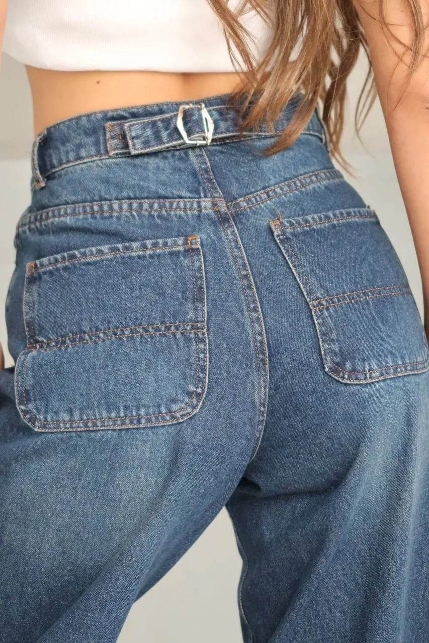 Arkadan tokalı jeans pantolon - Özer&Hermin