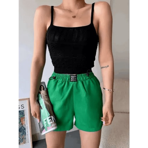 Armali Keten Sort - Şıklık ve Konforu Bir Arada Sunan Moda Parçası - ÖZER&HERMİN