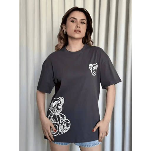 Baskili Ayicikli Tisort - Şık ve Rahat Tasarım - ÖZER&HERMİN