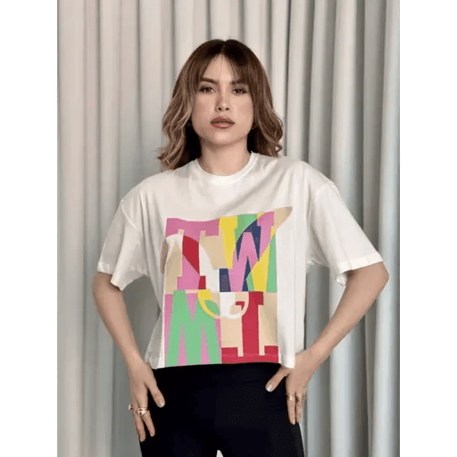 Baskili Crop Tisört - Şık Rahat Tasarım ile Günlük Kombinlerinizde Fark Yaratın - ÖZER&HERMİN