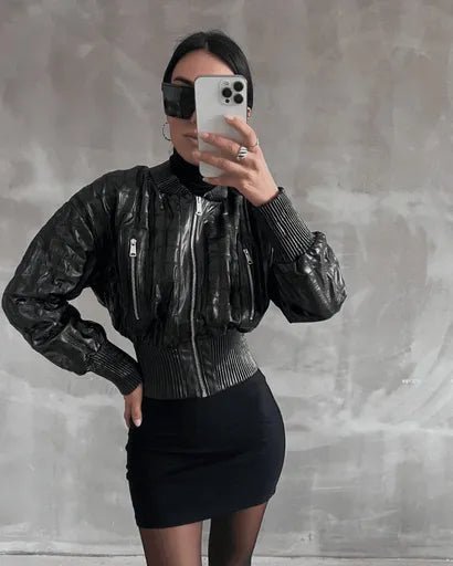 Beli Buzgulu crop deri ceket - Şık ve Fonksiyonel Tasarım - ÖZER&HERMİN