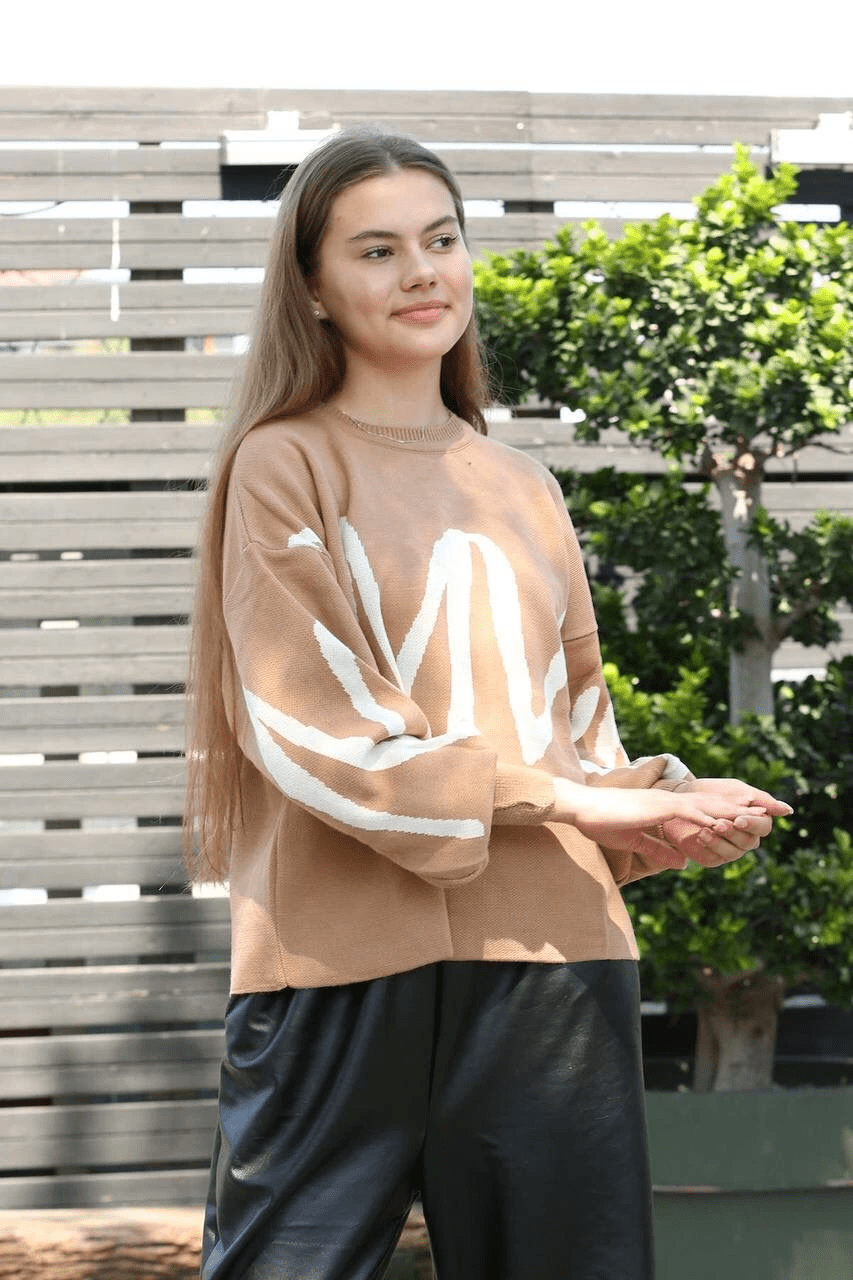 Beyaz Cizgili Kazak - Şık Bisiklet Yaka Tasarım - ÖZER&HERMİN