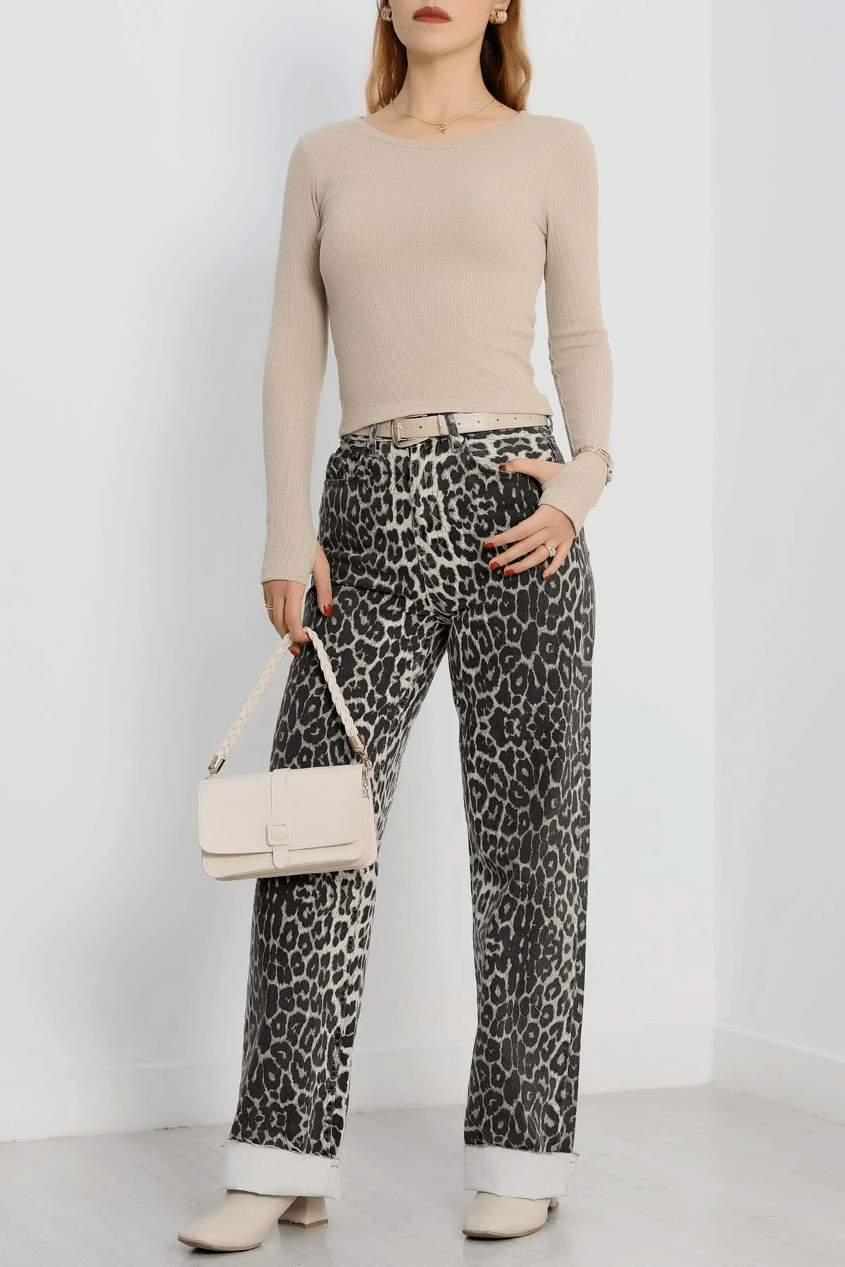 Bisiklet Yaka Kaskorse Bluz - Şık ve Rahat Parmak Geçmeli Tasarım - ÖZER&HERMİN