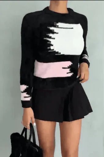 Biyikli Siyah Triko Kazak - Şıklığın ve Rahatlığın Buluştuğu Tasarım - ÖZER&HERMİN