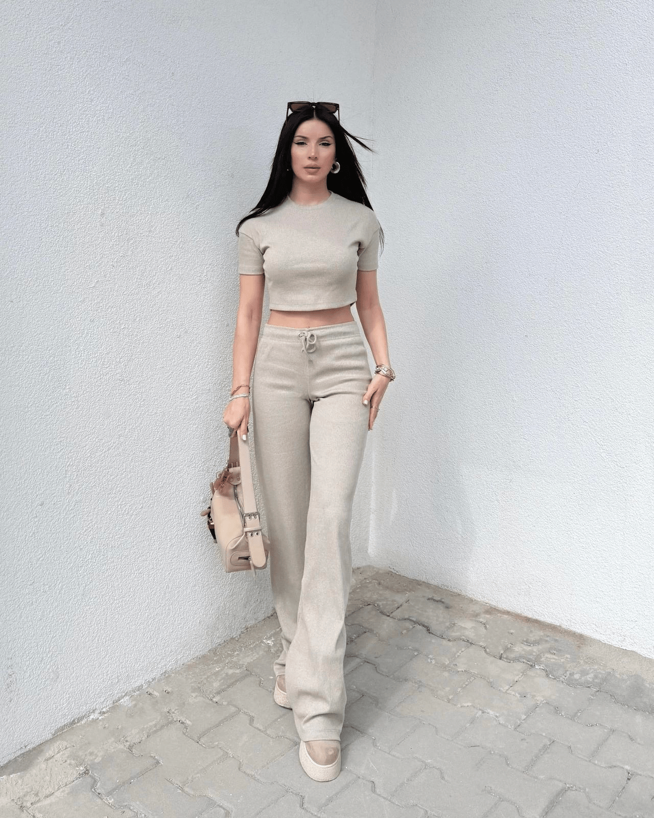 Bol Paca Pantolonlu Takim - Şıklık ve Rahatlık ile Style'ınızı Tamamlayın - ÖZER&HERMİN