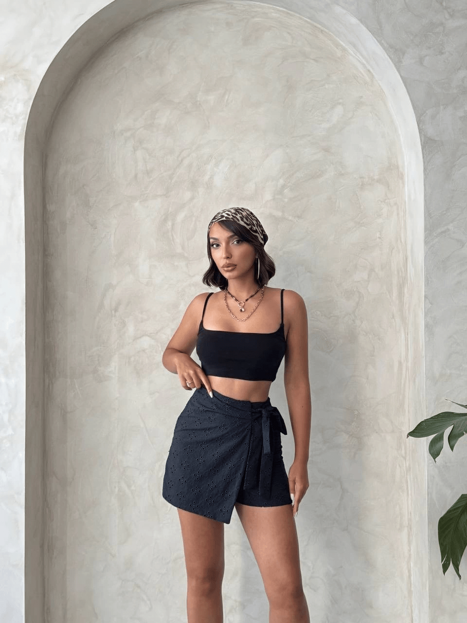 Brodeli Sort Etek Modelleri ile Şıklığı Yakalayın - ÖZER&HERMİN