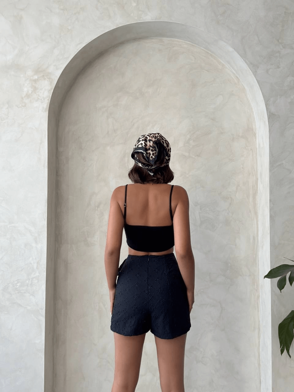 Brodeli Sort Etek Modelleri ile Şıklığı Yakalayın - ÖZER&HERMİN