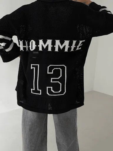 Buyuk Dugmeli Triko Hirka - Konfor ve Şıklık Bir Arada - ÖZER&HERMİN