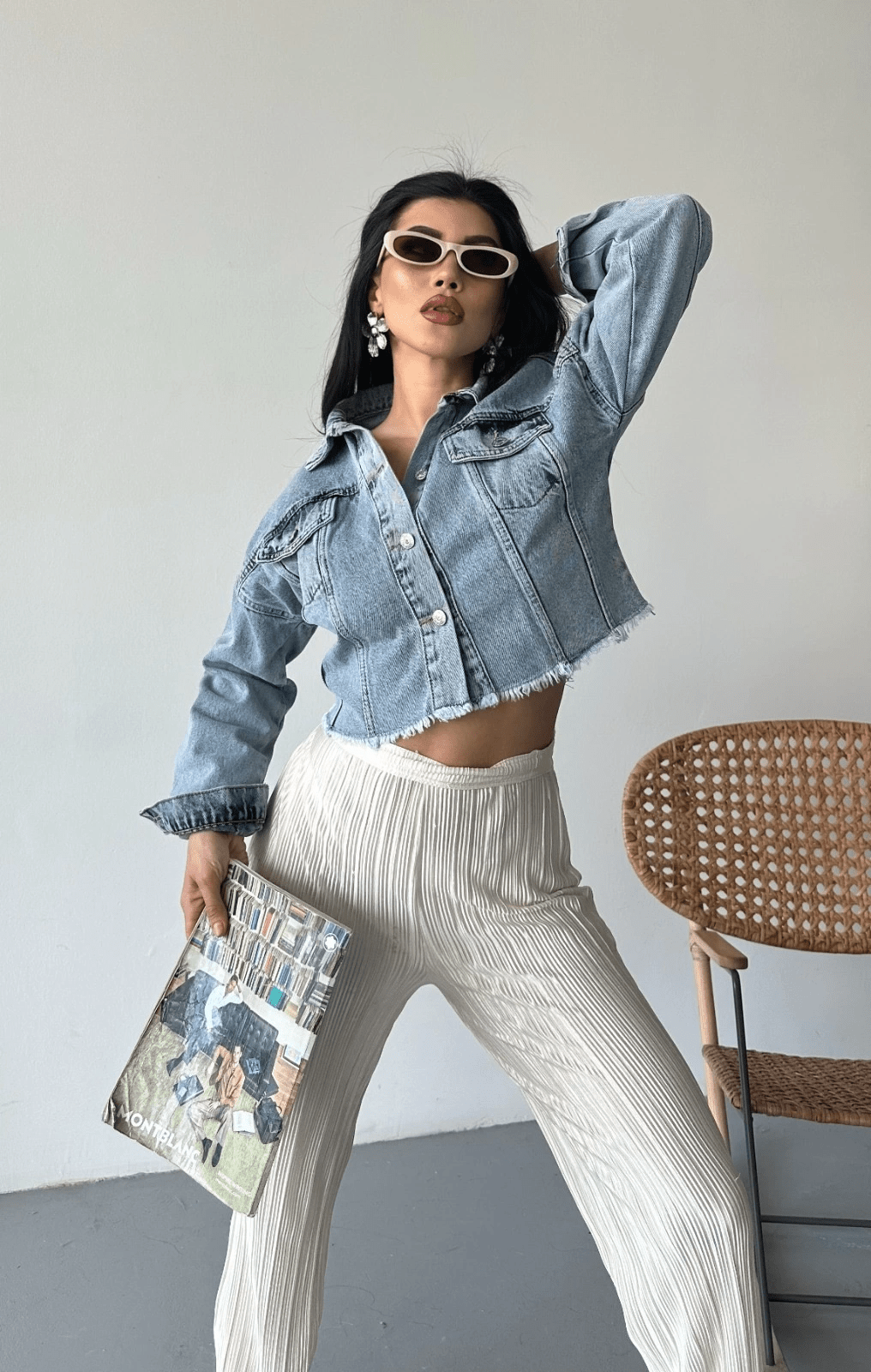 Çift Kapaklı Puskullu Crop Ceket - Şıklık ve Rahatlık Bir Arada - ÖZER&HERMİN