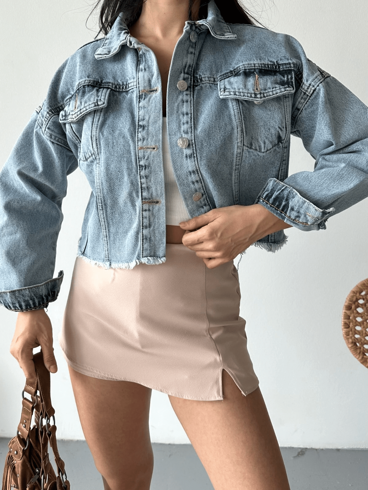 Çift Kapaklı Puskullu Crop Ceket - Şıklık ve Rahatlık Bir Arada - ÖZER&HERMİN