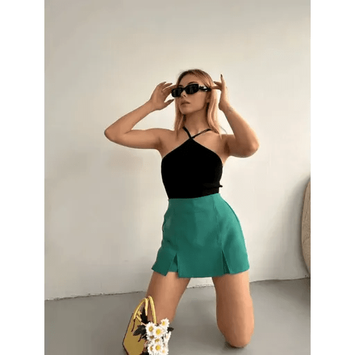 Cift Yirtmacli Sort Etek - Şıklığıyla Fark Yaratın - ÖZER&HERMİN