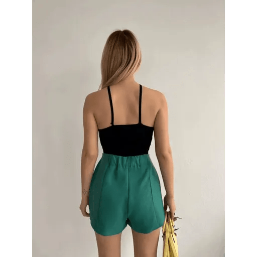 Cift Yirtmacli Sort Etek - Şıklığıyla Fark Yaratın - ÖZER&HERMİN