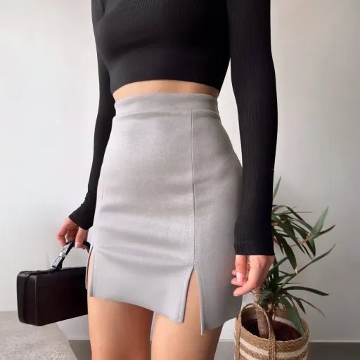 Çift Yurtmaçlı Suet Etekler - Şık Süet Etekler ile Tarzınızı Tamamlayın - ÖZER&HERMİN