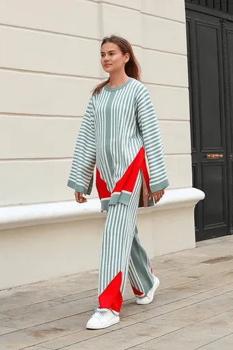 Cizgili Bisiklet Yaka Triko Takim - Şık ve Rahat Tasarım - ÖZER&HERMİN