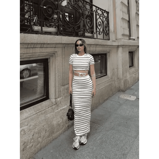 Cizgili Etekli Takim - Şık ve Rahat Kombinler için İdeal Seçim - ÖZER&HERMİN