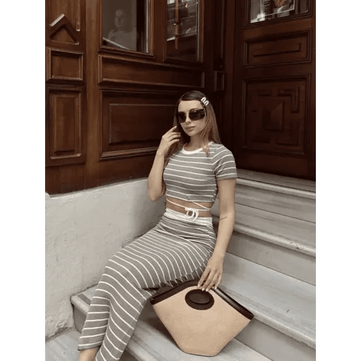 Cizgili Etekli Takim - Şık ve Rahat Kombinler için İdeal Seçim - ÖZER&HERMİN