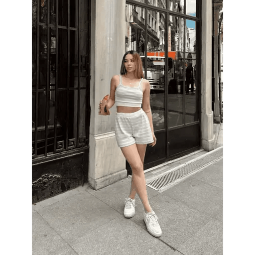 Cizgili Sortlu Takim ile Şıklığı Yakalayın - ÖZER&HERMİN