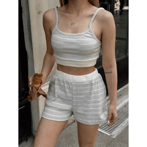 Cizgili Sortlu Takim ile Şıklığı Yakalayın - ÖZER&HERMİN