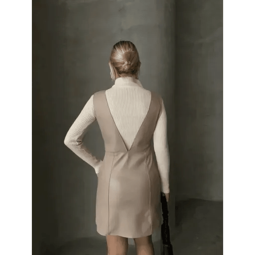 Deri Jile Elbise - Şıklığı ve Rahatlığı Bir Arada Sunan Moda Parçası - ÖZER&HERMİN