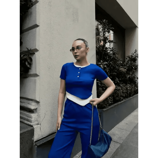 Dugme Yakali Takim: Şıklık ve Konforun Buluştuğu Alt Üst Set - ÖZER&HERMİN