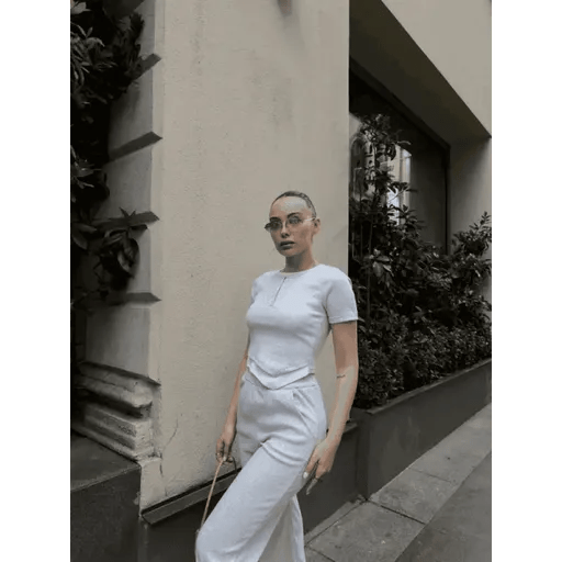 Dugme Yakali Takim: Şıklık ve Konforun Buluştuğu Alt Üst Set - ÖZER&HERMİN