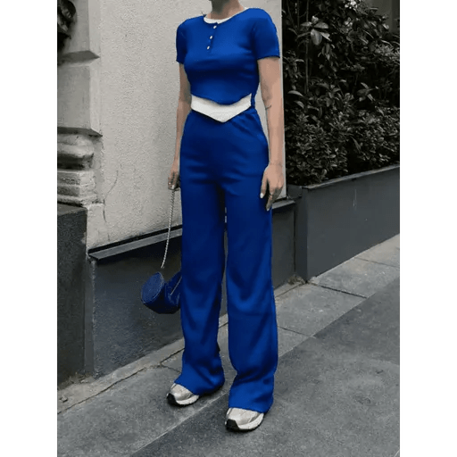 Dugme Yakali Takim: Şıklık ve Konforun Buluştuğu Alt Üst Set - ÖZER&HERMİN