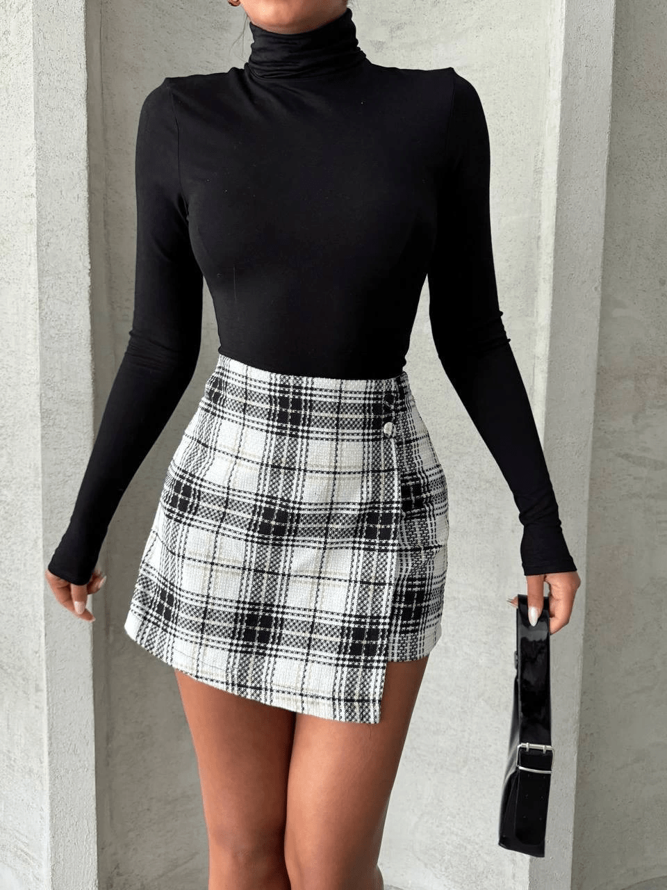 Ekoseli Sort Etek - Şık ve Rahat Tasarım - ÖZER&HERMİN