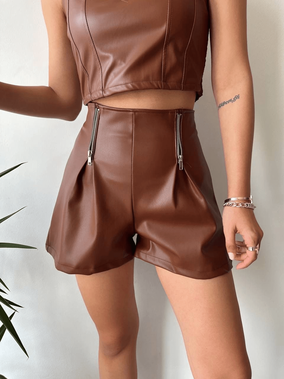 Fermuarli Deri Sort - Şıklığın ve Konforun Birleşimi - ÖZER&HERMİN