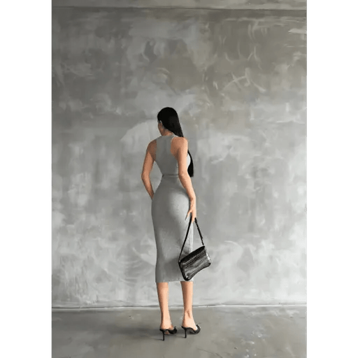 Halter Elbise - Şık ve Rahat Tasarım ile Elegan Görünüm - ÖZER&HERMİN