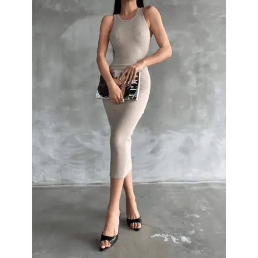 Halter Elbise - Şık ve Rahat Tasarım ile Elegan Görünüm - ÖZER&HERMİN