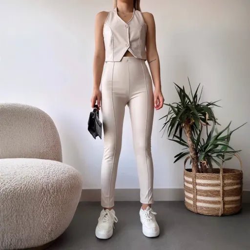 iki Dugmeli Deri Yelek - Şıklığı ve Rahatlığı Bir Arada Keşfedin - ÖZER&HERMİN