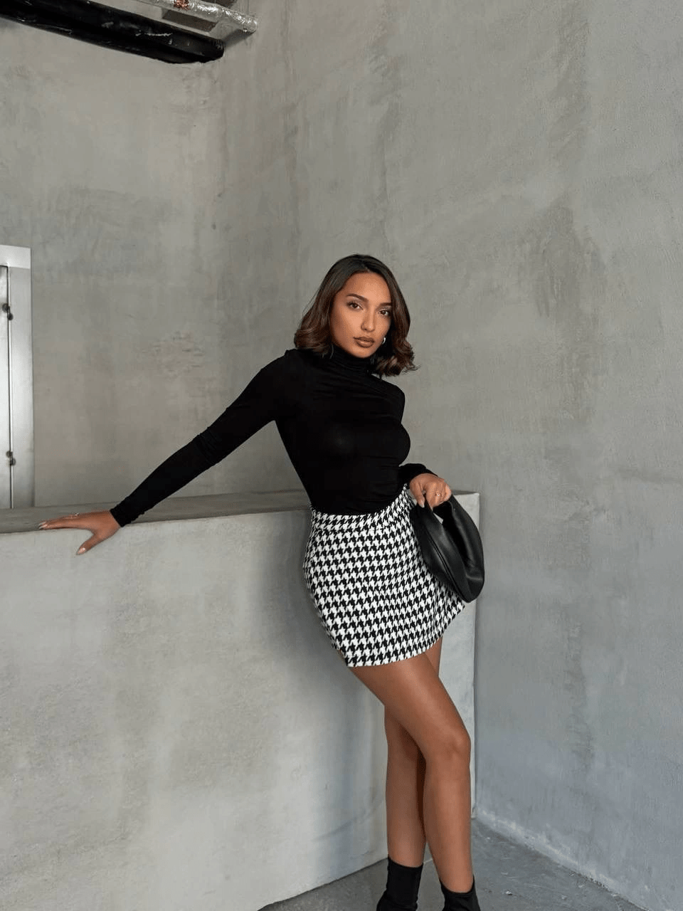 Kapakli Kazayagi Sort Etek - Şıklığın ve Rahatlığın Bir Arada Olduğu Tasarım - ÖZER&HERMİN