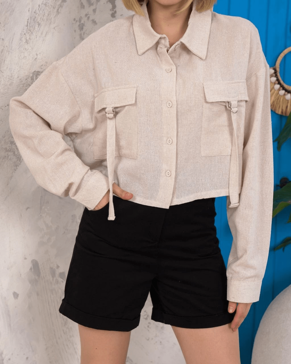 Kemer Cepli Keten Crop Gomlek - Şıklığın ve Rahatlığın Bir Arada Bulunduğu Tasarım - ÖZER&HERMİN