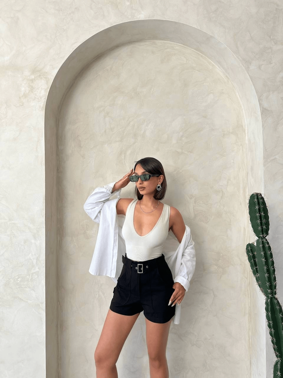 Kemer Detayli Gabardin Sort - Şıklığı ve Rahatlığı Bir Arada Bulun - ÖZER&HERMİN