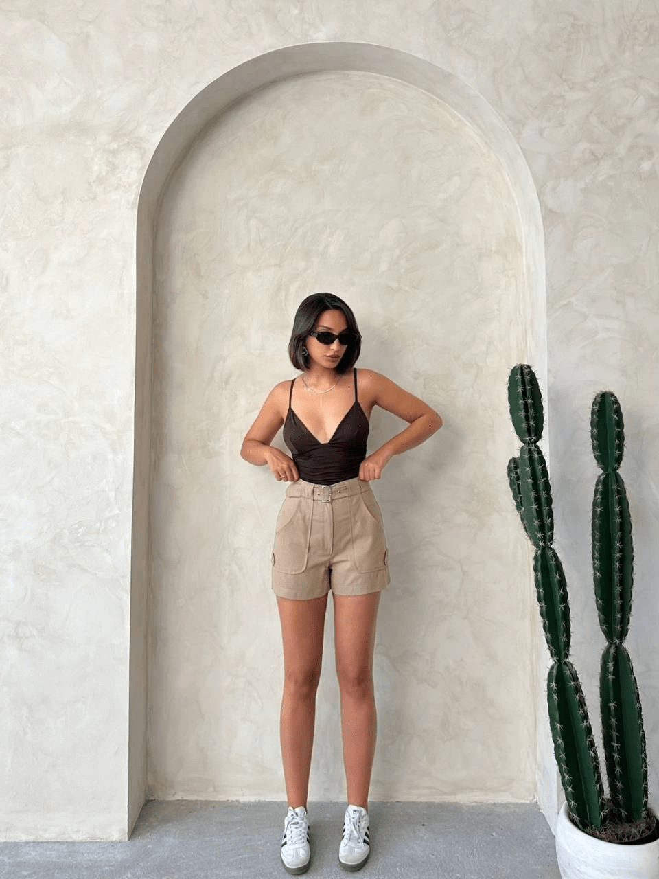 Kemer Detayli Gabardin Sort - Şıklığı ve Rahatlığı Bir Arada Bulun - ÖZER&HERMİN