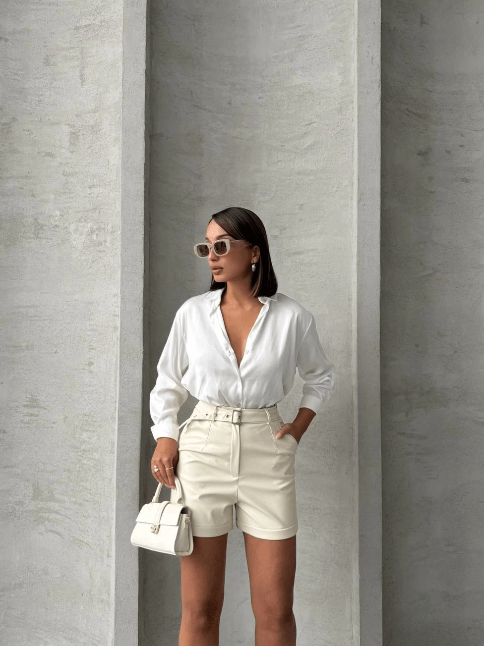 Kemerli Deri Sort - Şıklığı ve Rahatlığı Bir Arada Sunan Özel Tasarım - ÖZER&HERMİN