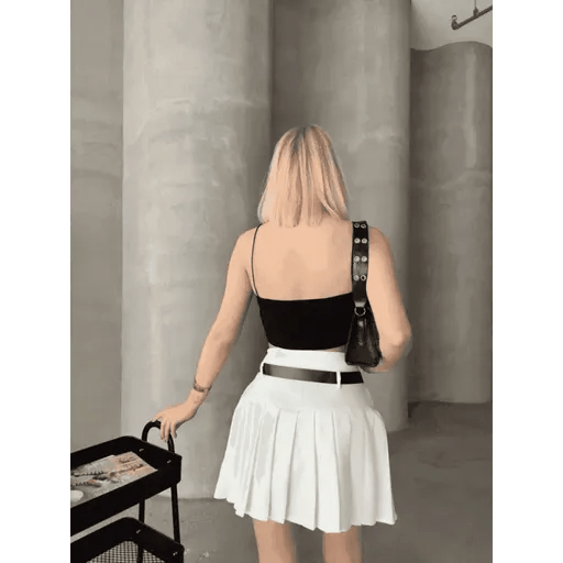 Kemerli Piliseli Sort Etek - Şıklığın ve Rahatlığın Bir Arada Olduğu Tercih - ÖZER&HERMİN