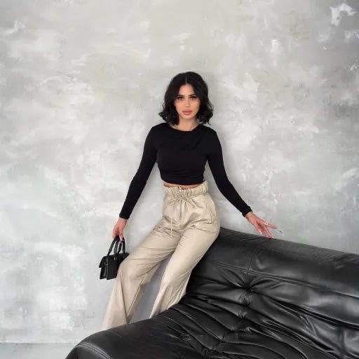 kendinden ince Kemerli Deri Pantolon - Şıklığı ve Rahatlığı Bir Arada Sunan Stil Seçeneği - ÖZER&HERMİN