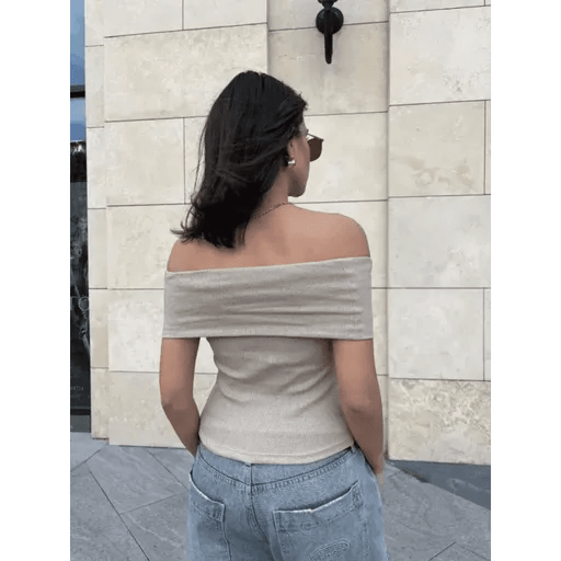 Madonna Yaka Bluz - Sıfır Kol ve Şık Tasarım - ÖZER&HERMİN