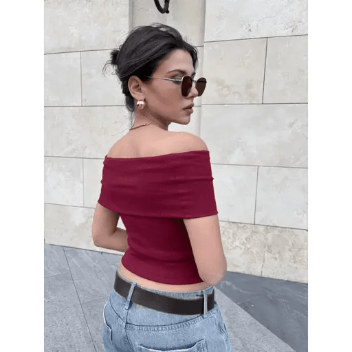 Madonna Yaka Bluz - Sıfır Kol ve Şık Tasarım - ÖZER&HERMİN