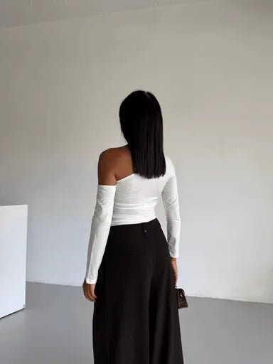 Omuz Detayli Bluz - Şıklığın ve Rahatlığın Buluşma Noktası - ÖZER&HERMİN