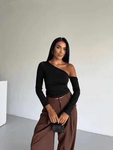 Omuz Detayli Bluz - Şıklığın ve Rahatlığın Buluşma Noktası - ÖZER&HERMİN