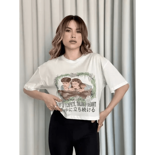 Oversize Beyaz Crop Tisört - Rahat ve Şık Tasarım - ÖZER&HERMİN