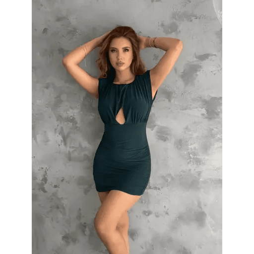 Pencereli Mini Elbise ile Şıklığı Yakalayın - ÖZER&HERMİN