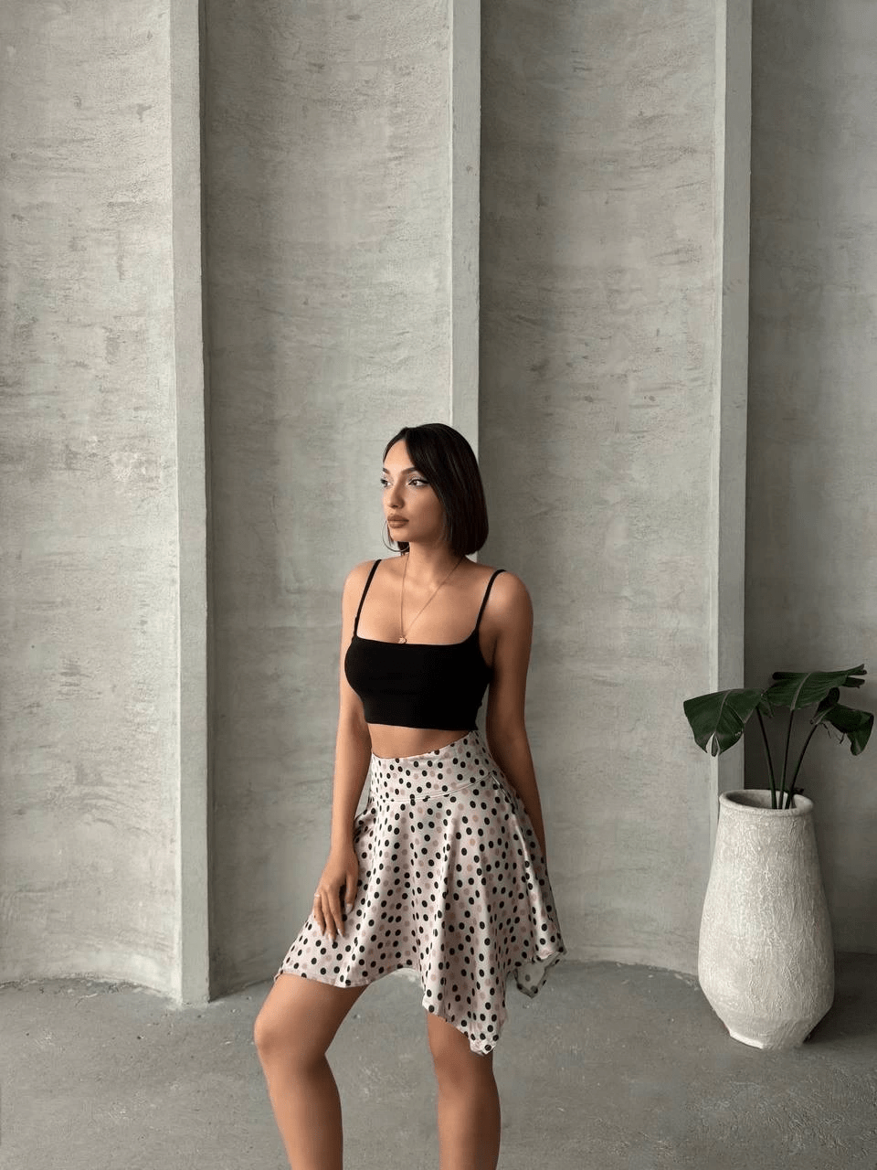 Puantiyeli Etek Modelleri ile Şıklığı Yakalayın - ÖZER&HERMİN