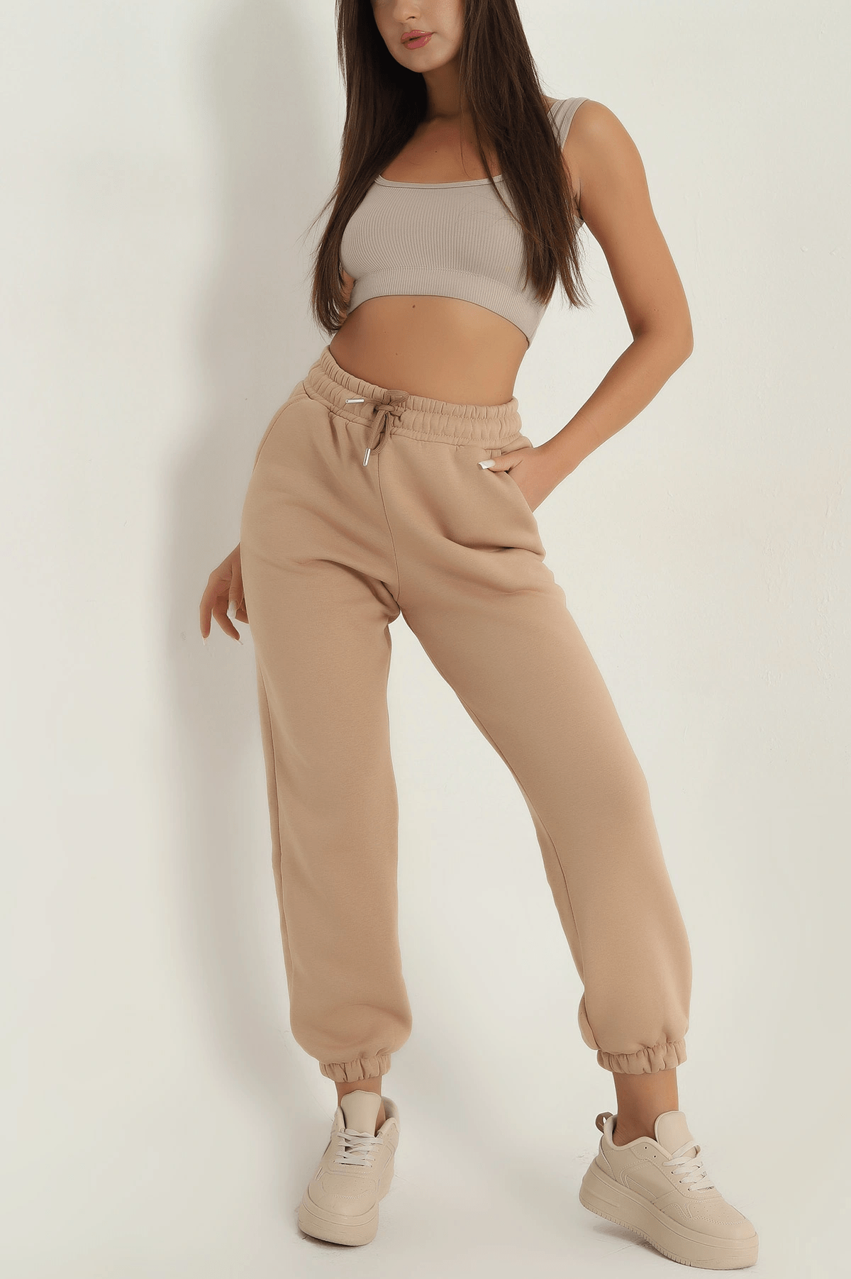 Sardonlu Esofman Pantolon - Şık ve Rahat Sardonlu Eşofman Pantolon - ÖZER&HERMİN