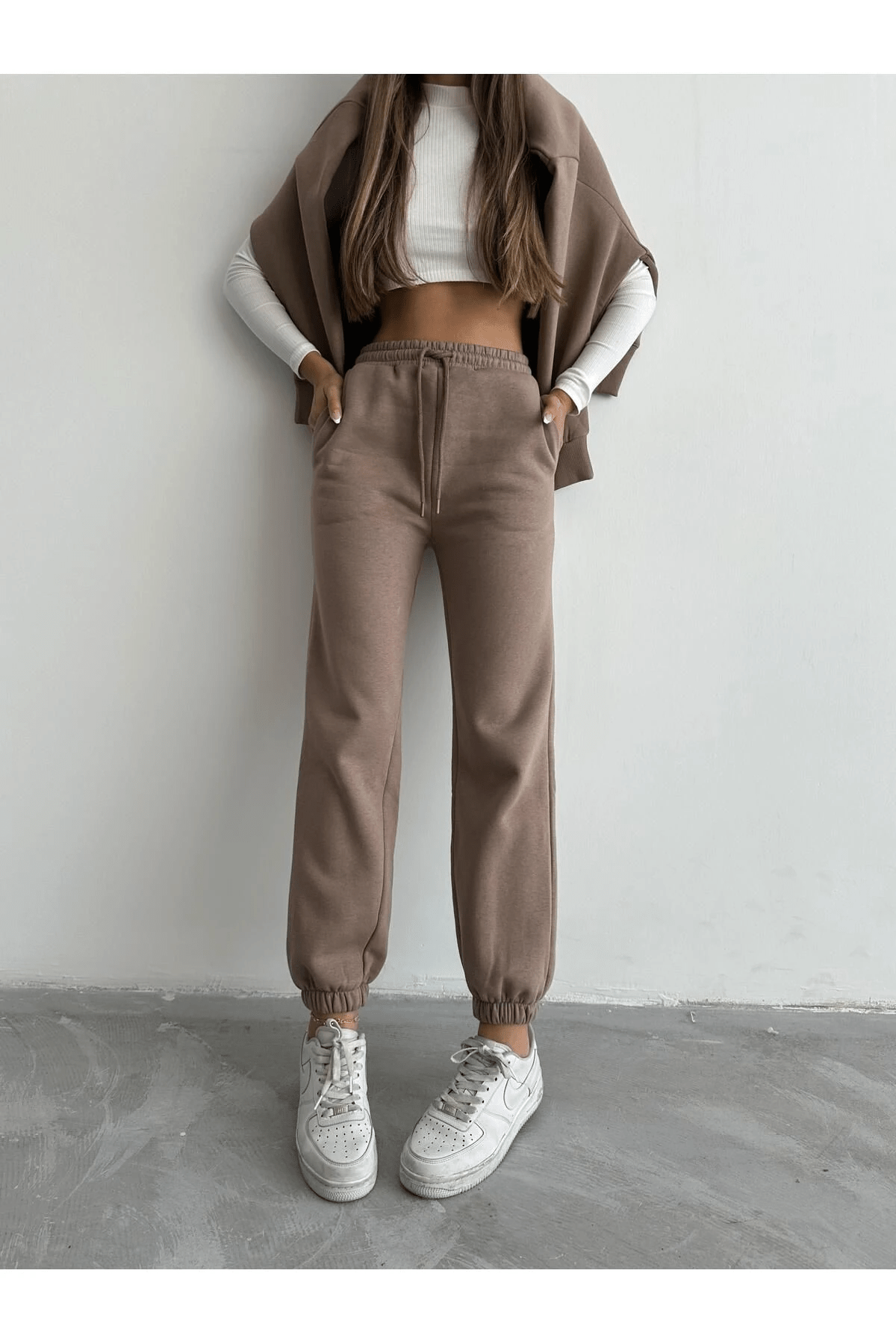 Sardonlu Esofman Pantolon - Şık ve Rahat Sardonlu Eşofman Pantolon - ÖZER&HERMİN