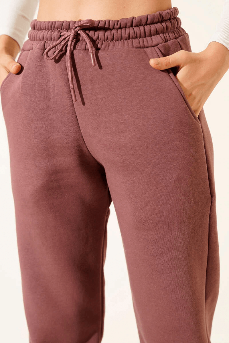 Sardonlu Esofman Pantolon - Şık ve Rahat Sardonlu Eşofman Pantolon - ÖZER&HERMİN