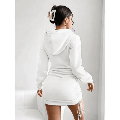 Sardonlu Siyah Mini Elbise - Kapşonlu ve Şık Tasarım - ÖZER&HERMİN